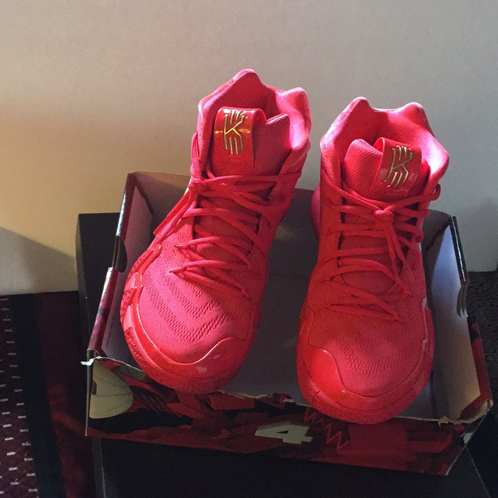 Kyrie 4 red carpet edition